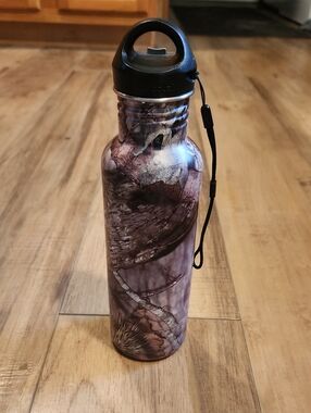 Mossy Oak Purple Brown Camo Stainless Bottle Keeper with Carry Loop